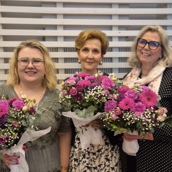 Mononen-Mikkilä jatkaa Keskustanaisten johdossa